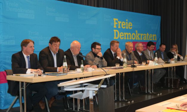 Freie Demokraten bestätigen Parteiführung im Ruhrgebiet