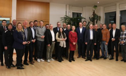 Bezirksvorstand Ruhr debattiert über Standortfragen mit Evonik Industries